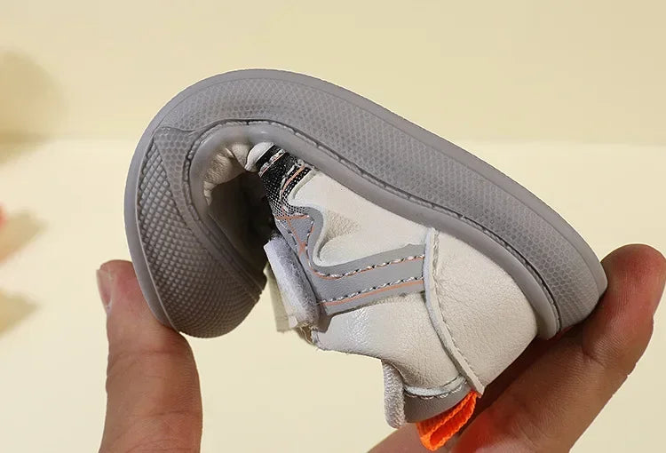 Kids Sports Shoes New Boy' Soft Sole Antiskid Shoes 1-3Year Old Tide Comfortable Sandals for Boy Baby Casual Shoes Kids Sneakers