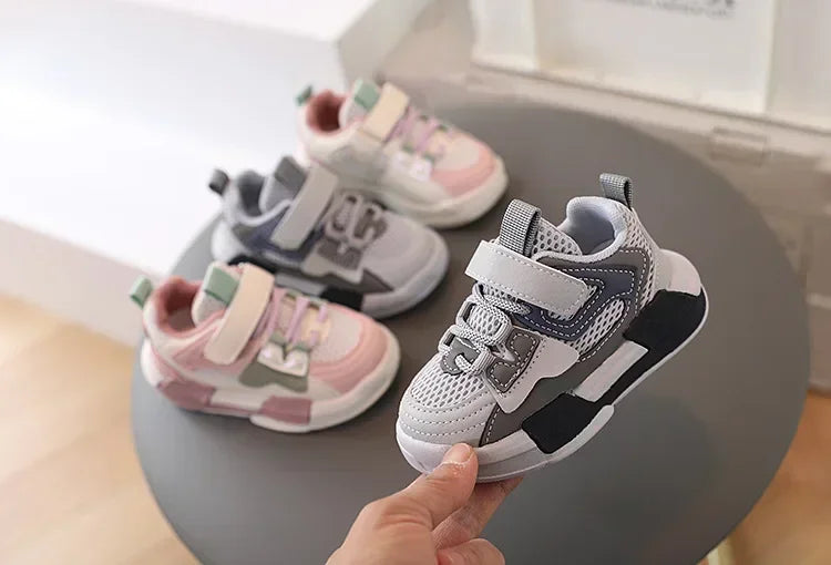 Kids Sports Shoes New Boy' Soft Sole Antiskid Shoes 1-3Year Old Tide Comfortable Sandals for Boy Baby Casual Shoes Kids Sneakers