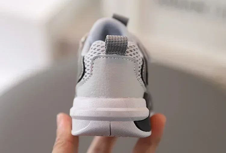 Kids Sports Shoes New Boy' Soft Sole Antiskid Shoes 1-3Year Old Tide Comfortable Sandals for Boy Baby Casual Shoes Kids Sneakers