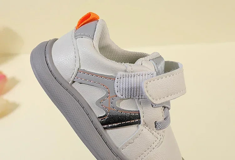 Kids Sports Shoes New Boy' Soft Sole Antiskid Shoes 1-3Year Old Tide Comfortable Sandals for Boy Baby Casual Shoes Kids Sneakers
